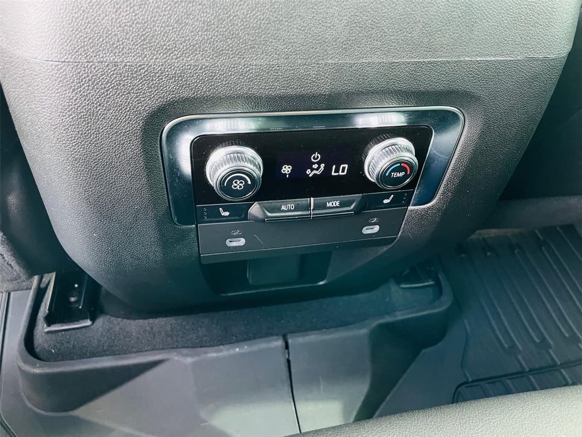 2024 GMC Yukon XL - Image 23