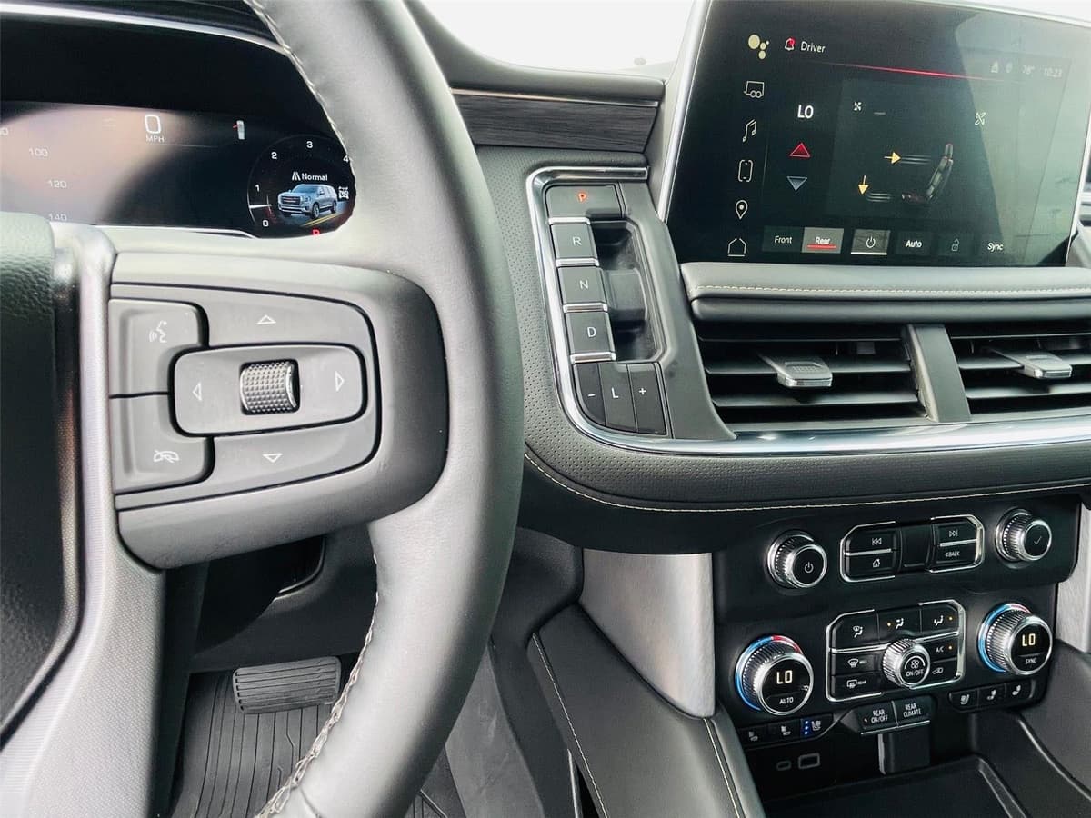 2024 GMC Yukon XL - Image 9