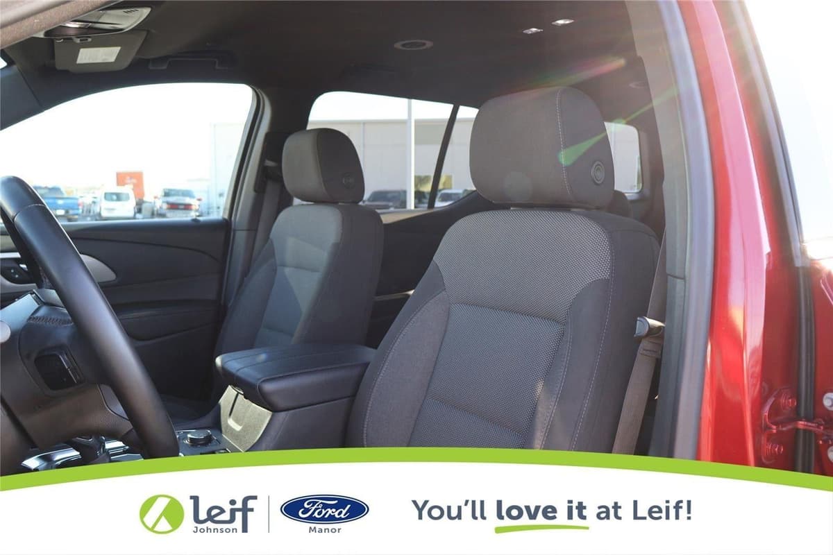 2023 Chevrolet Traverse - Image 12