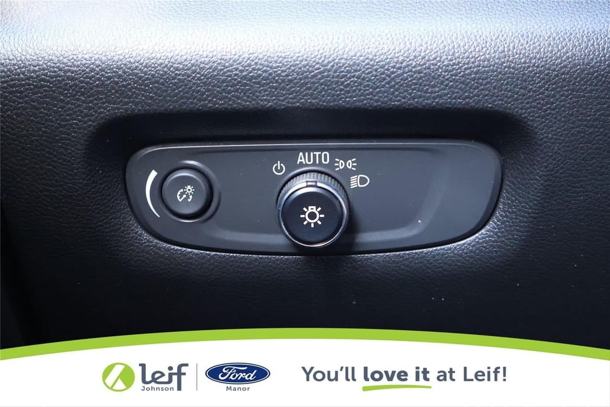 2023 Chevrolet Traverse - Image 16