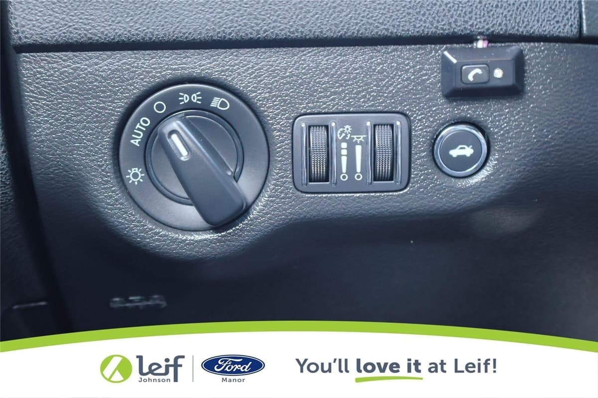 2021 Dodge Charger - Image 15