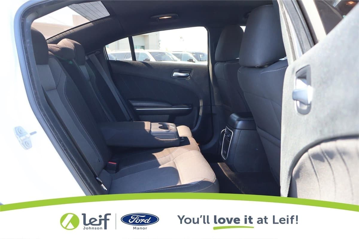 2021 Dodge Charger - Image 30