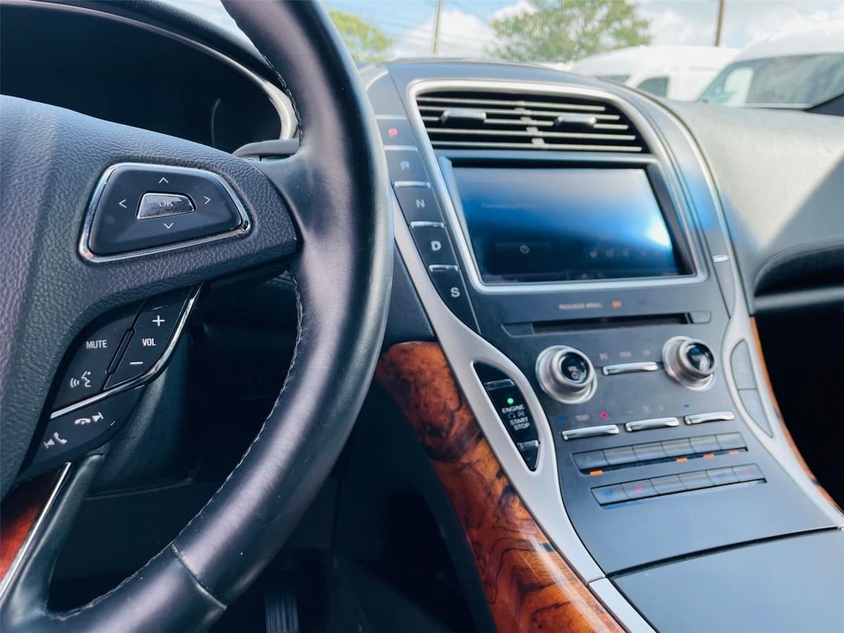 2016 Lincoln MKX - Image 12