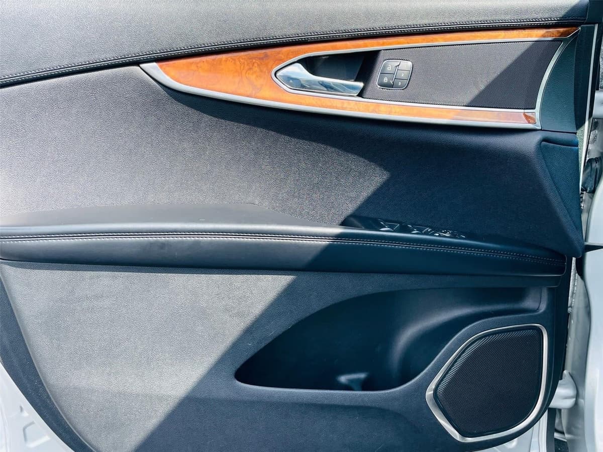 2016 Lincoln MKX - Image 14