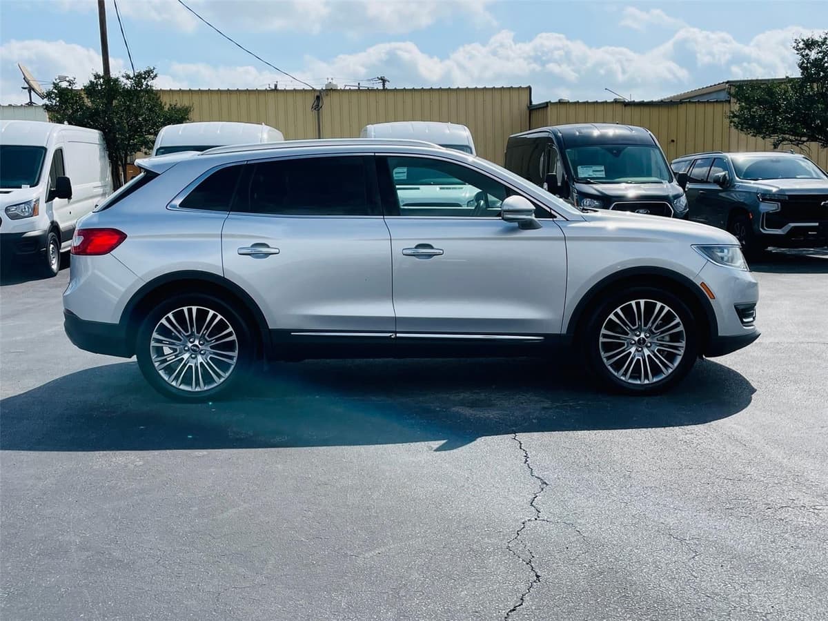 2016 Lincoln MKX - Image 3