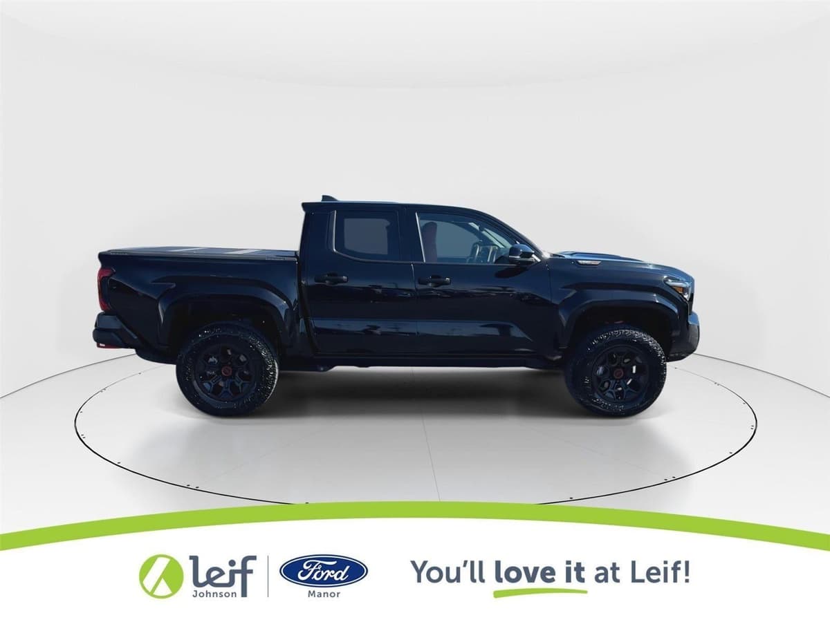 2025 Toyota Tacoma - Image 9