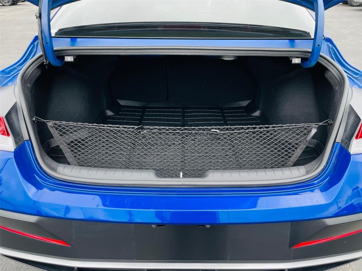 2025 Hyundai Elantra - Image 32