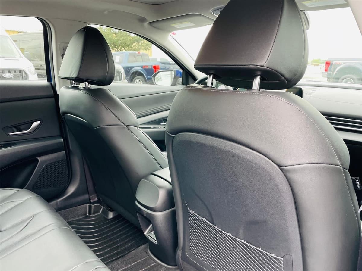 2025 Hyundai Elantra - Image 63