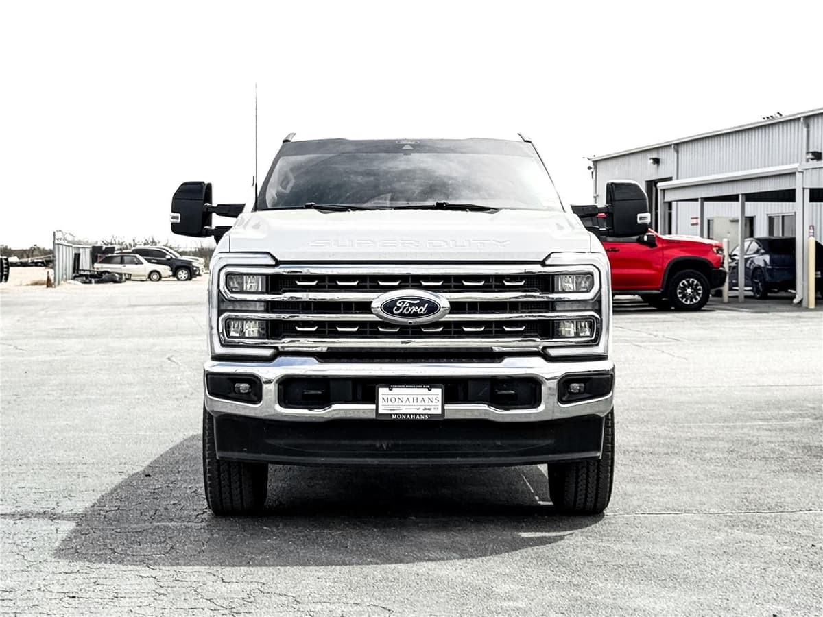 2024 Ford F-250 - Image 2