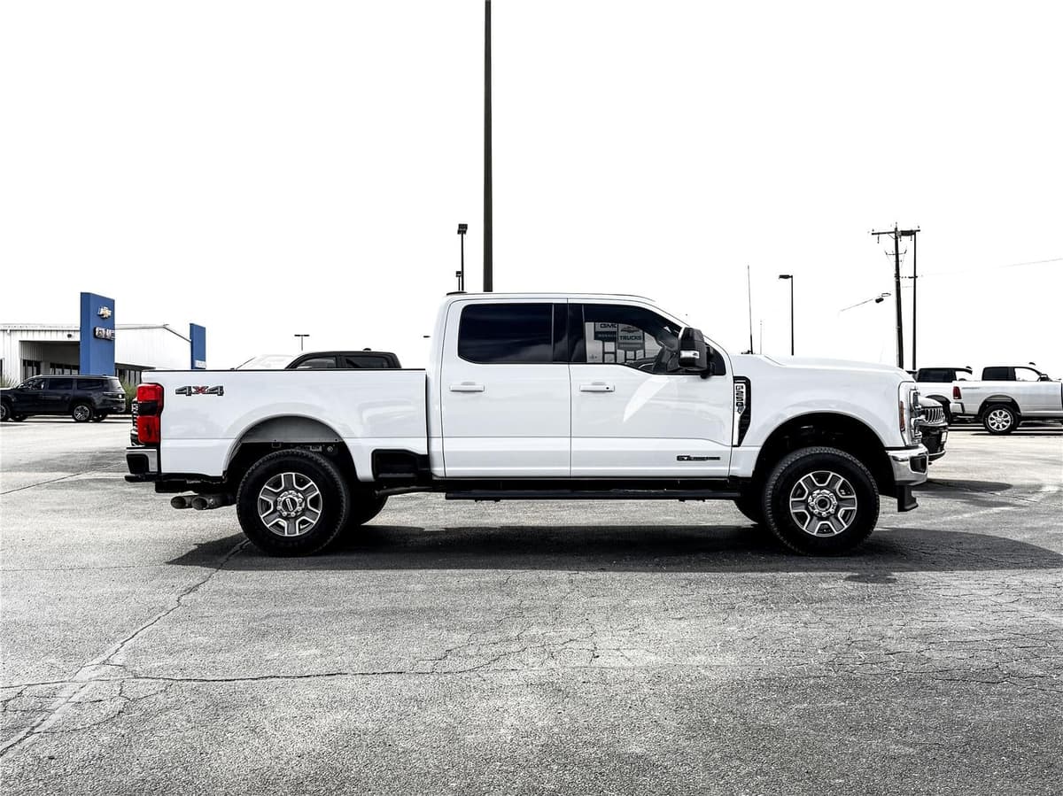 2024 Ford F-250 - Image 4