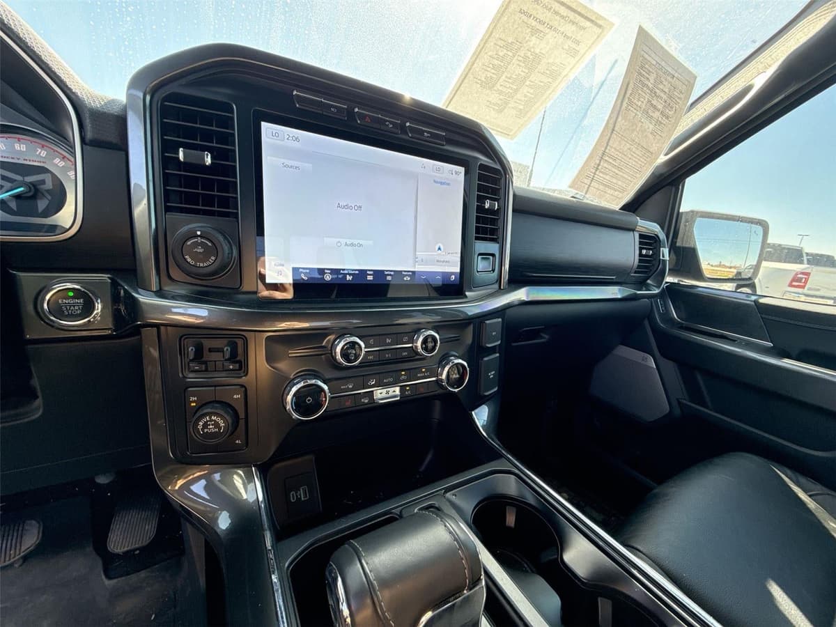 2022 Ford F-150 - Image 13