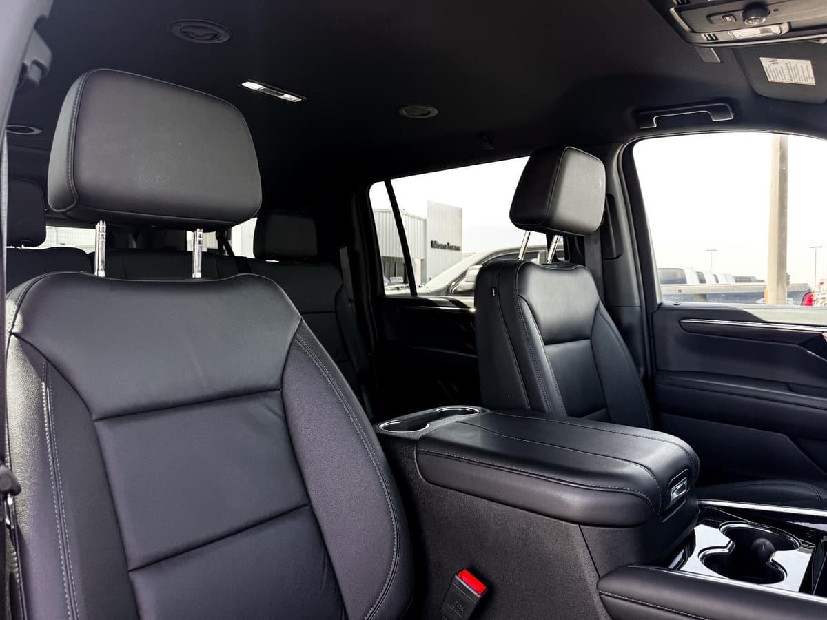 2025 Chevrolet Suburban - Image 11
