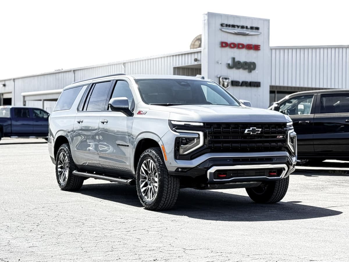 2025 Chevrolet Suburban - Image 3