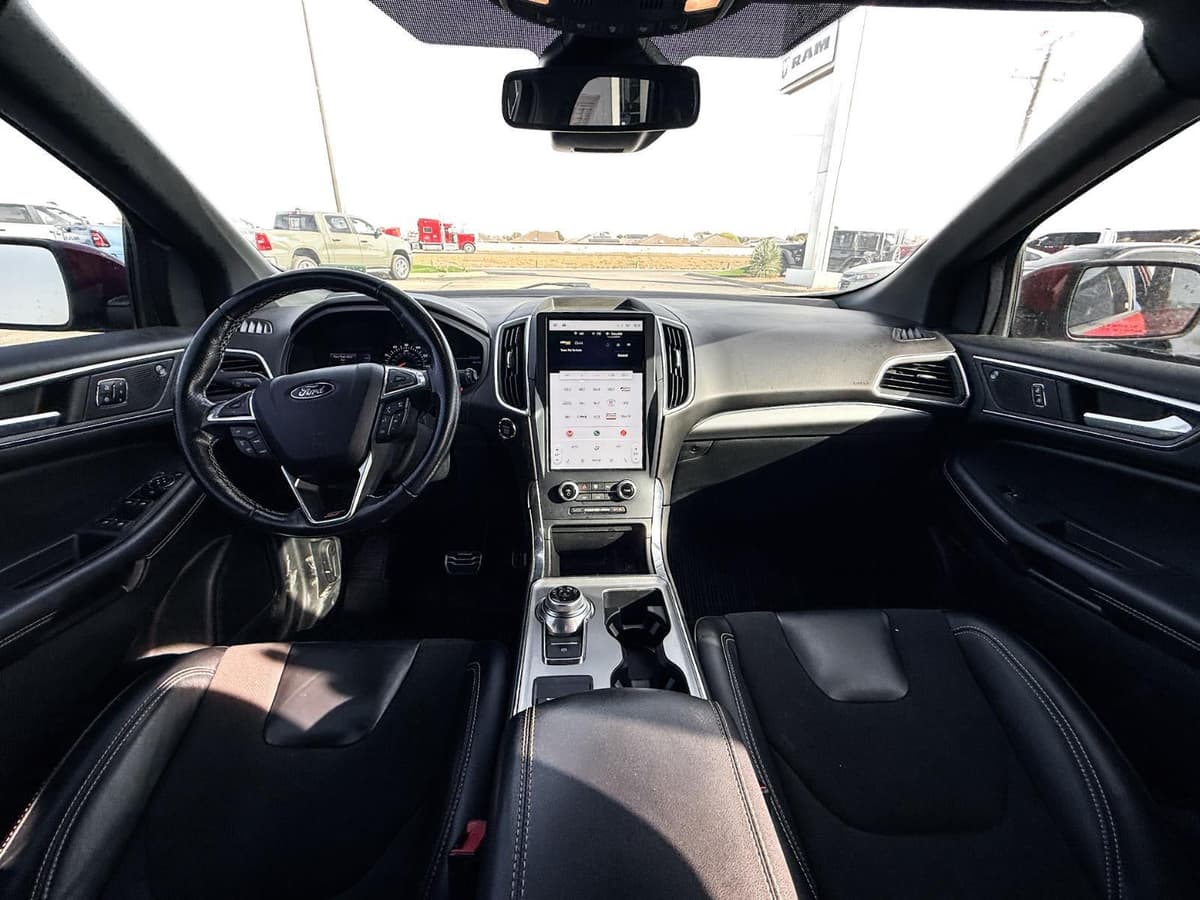 2023 Ford Edge - Image 10