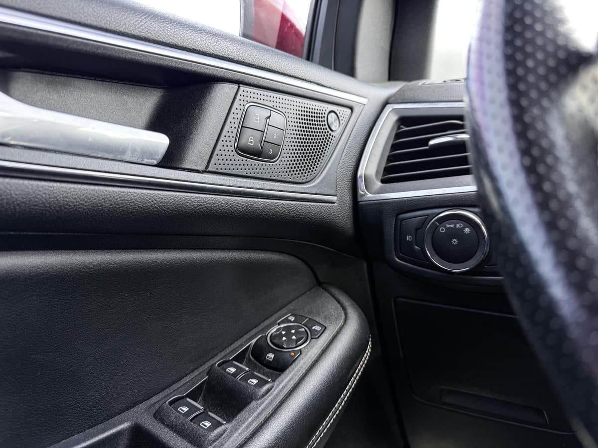 2023 Ford Edge - Image 13