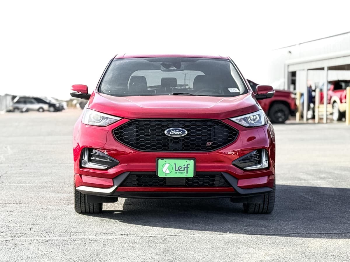 2023 Ford Edge - Image 2