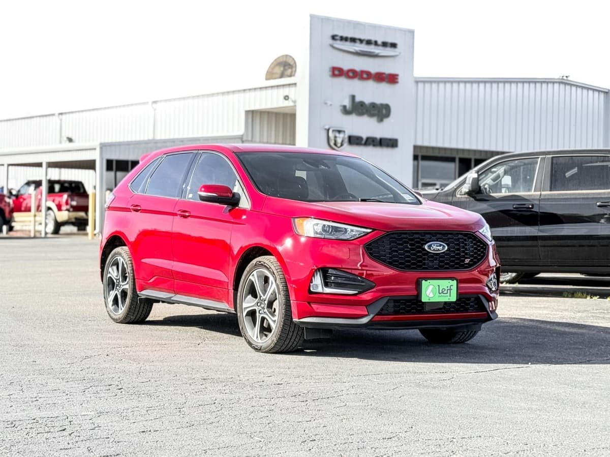 2023 Ford Edge - Image 3