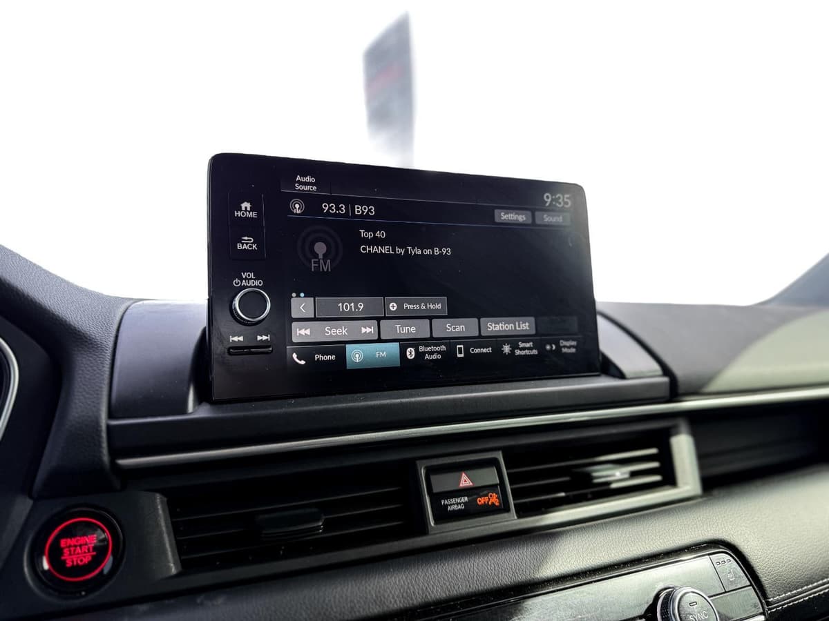 2023 Honda Pilot - Image 13