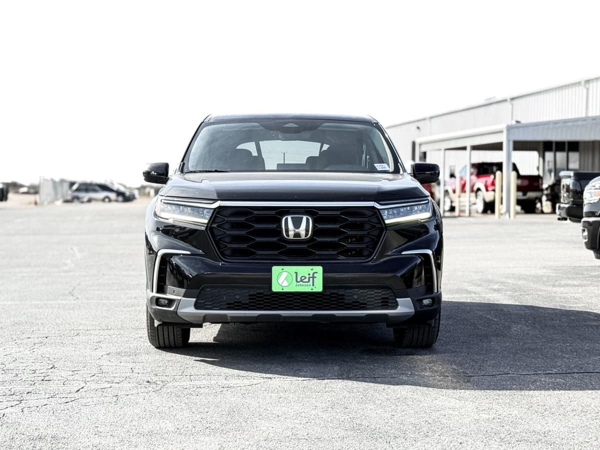2023 Honda Pilot - Image 2