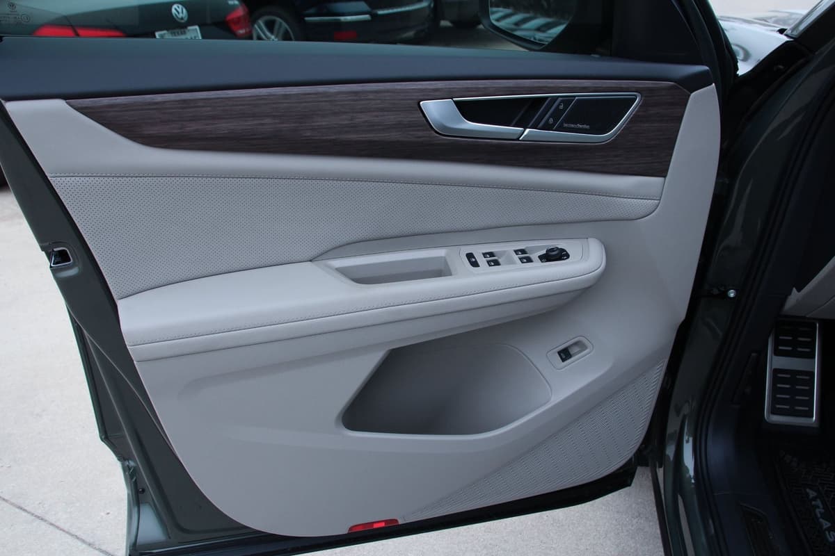 2026 Volkswagen Atlas - Image 12