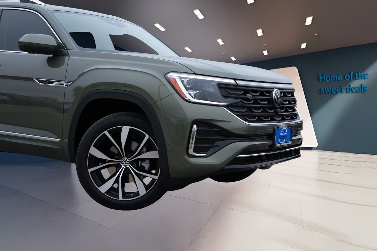 2026 Volkswagen Atlas - Image 2