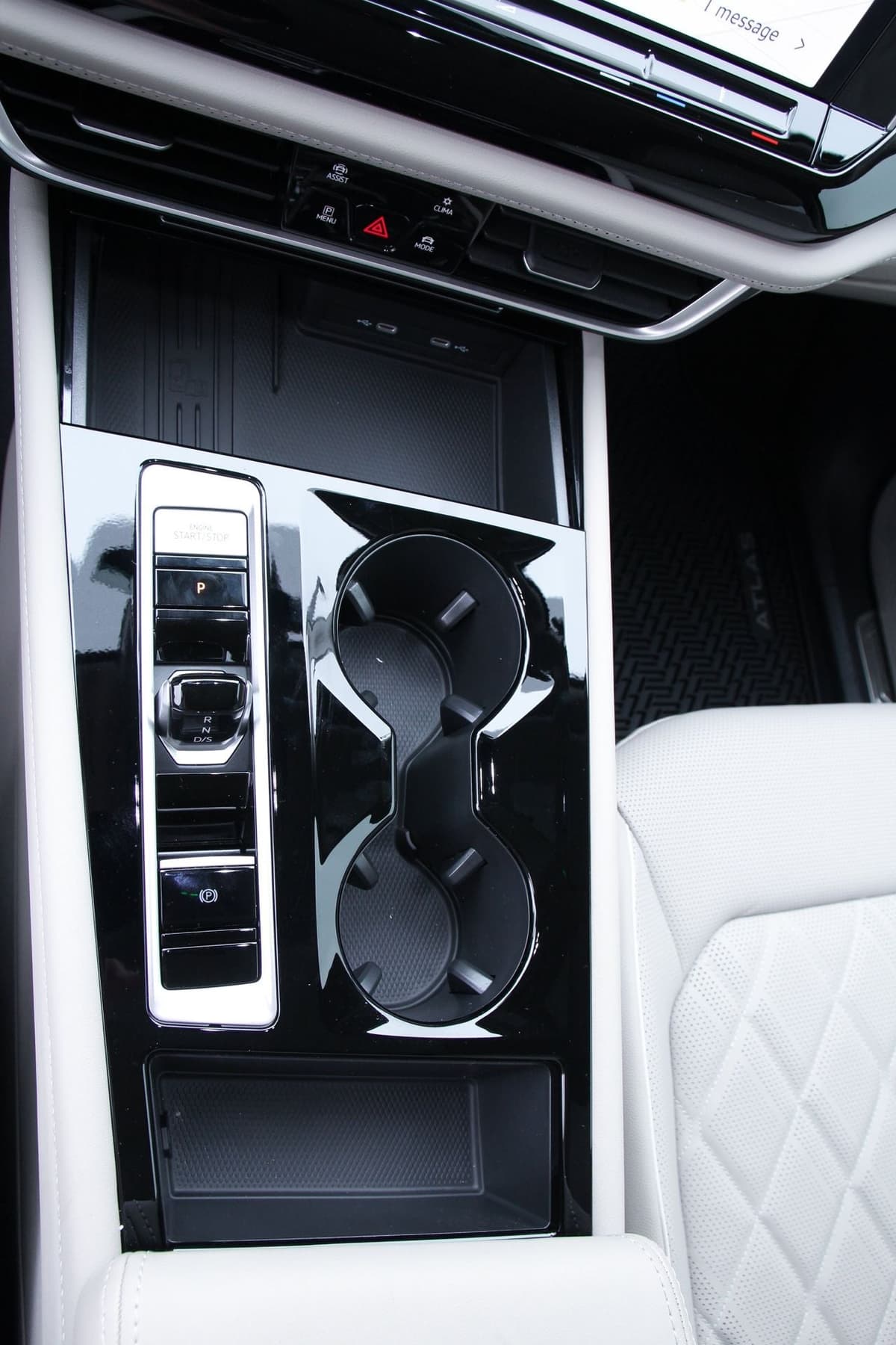 2026 Volkswagen Atlas - Image 22