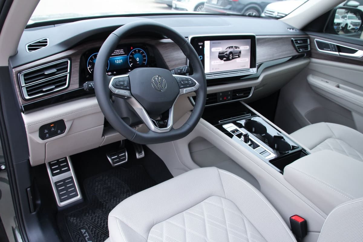 2026 Volkswagen Atlas - Image 9
