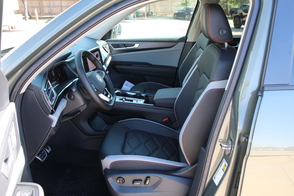 2026 Volkswagen Atlas - Image 10