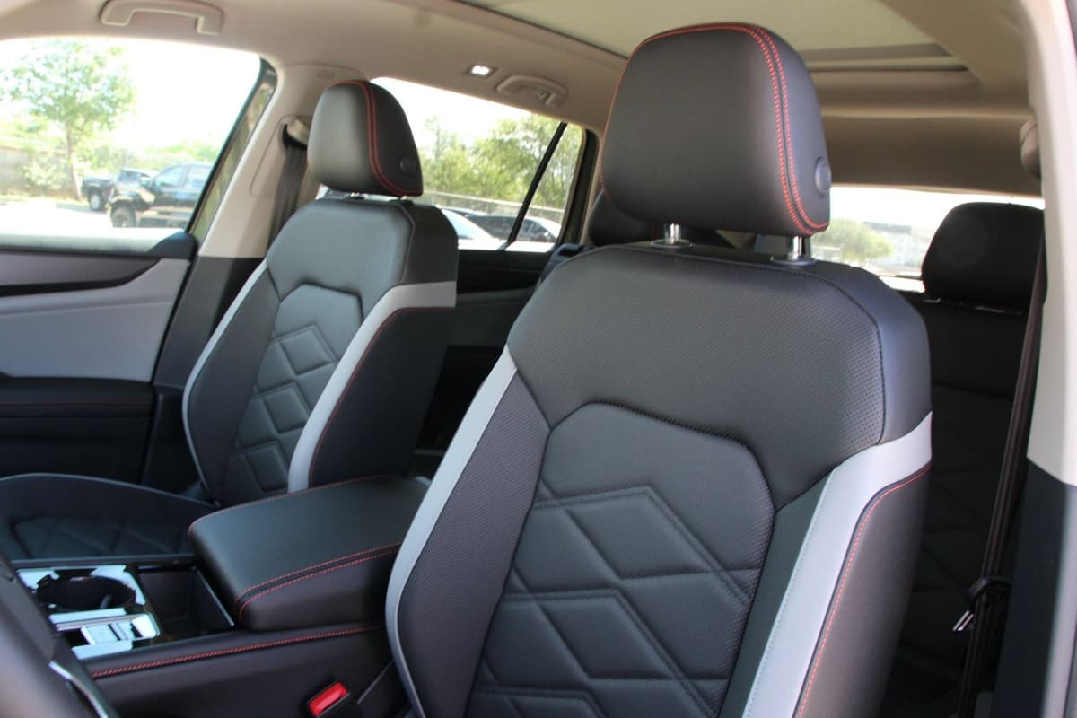 2026 Volkswagen Atlas - Image 11