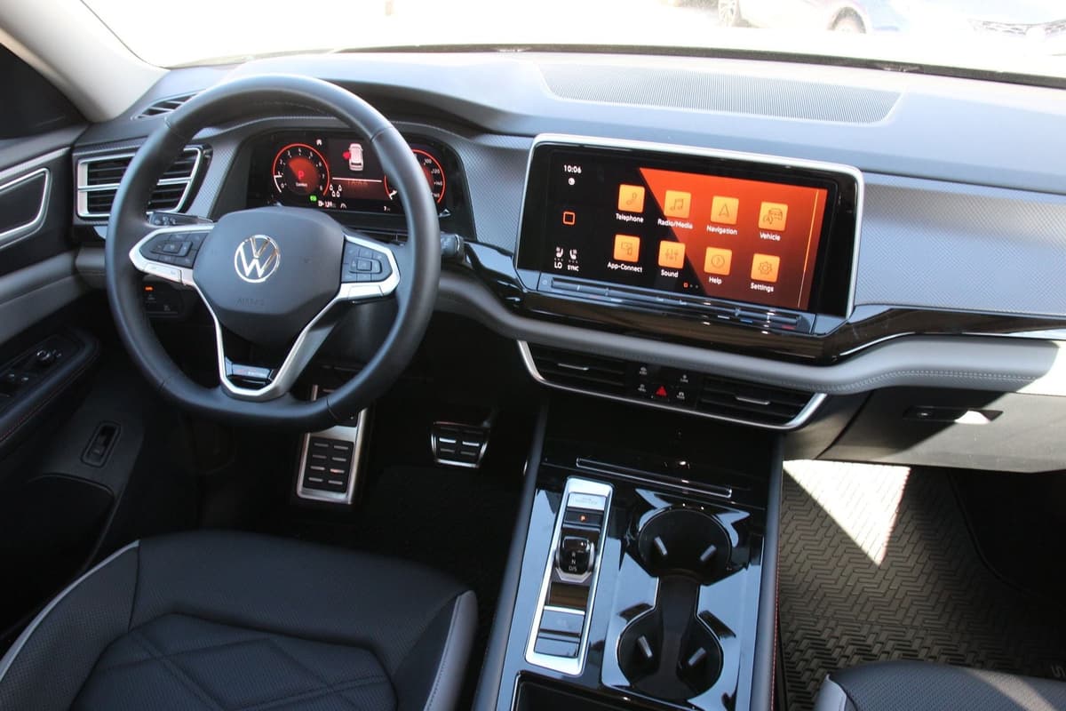 2026 Volkswagen Atlas - Image 24