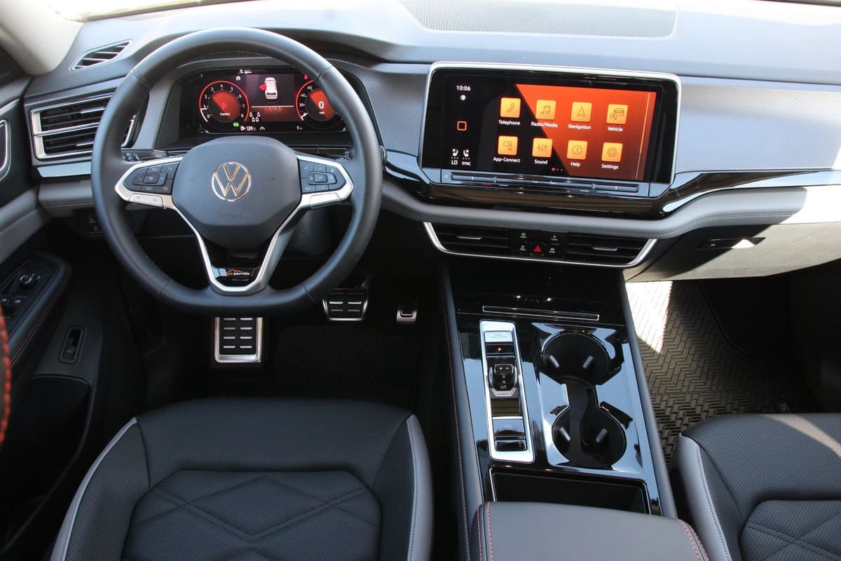 2026 Volkswagen Atlas - Image 25