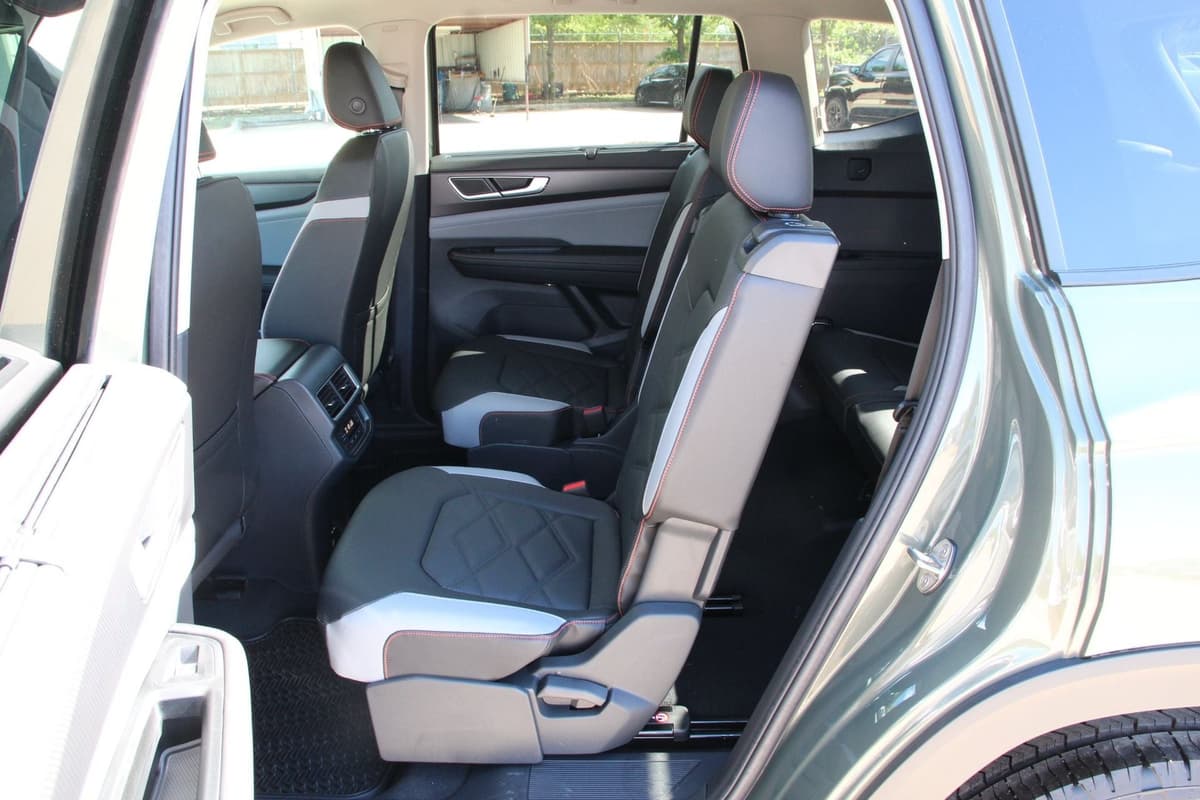 2026 Volkswagen Atlas - Image 28