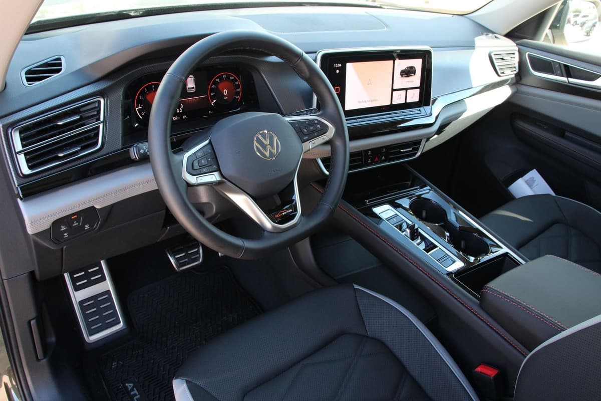 2026 Volkswagen Atlas - Image 9