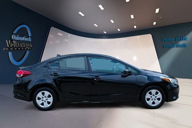 2017 Kia Forte - Image 4