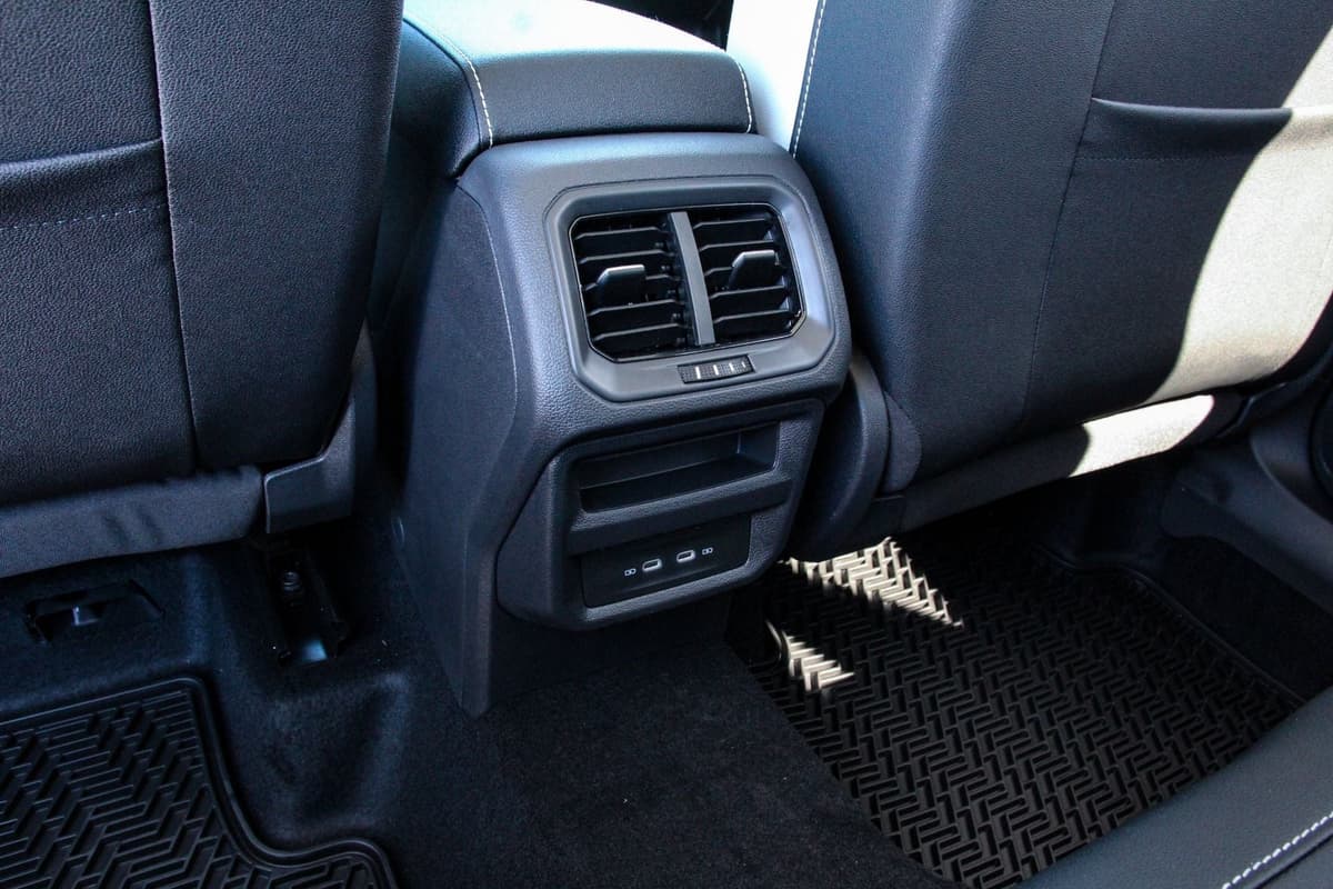 2026 Volkswagen Taos - Image 24