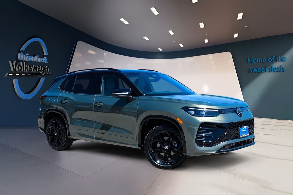 2026 Volkswagen Tiguan - Image 2