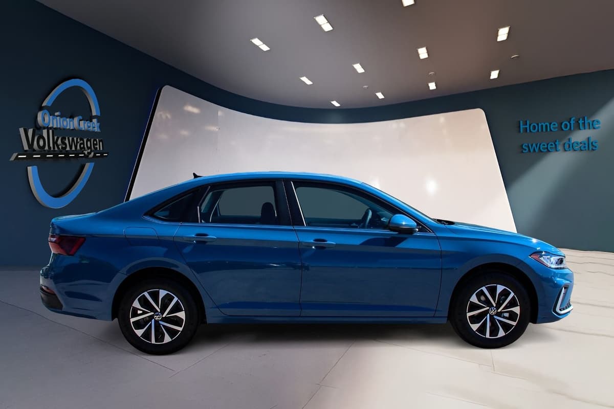 2026 Volkswagen Jetta - Image 3