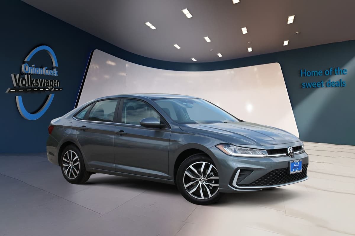 2026 Volkswagen Jetta - Image 2