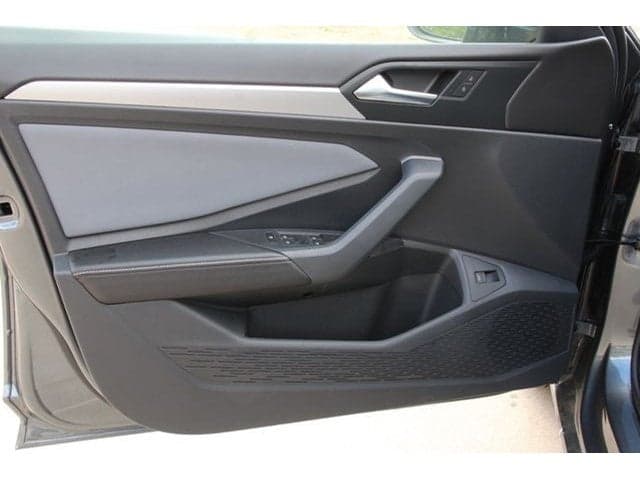 2026 Volkswagen Jetta - Image 37