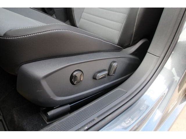 2026 Volkswagen Jetta - Image 38