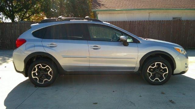 2015 SUBARU XV - Image 2