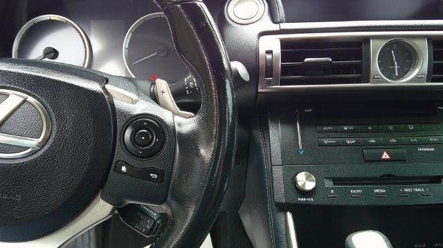 2015 LEXUS IS - Image 9