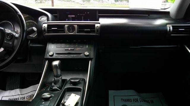 2015 LEXUS IS - Image 13