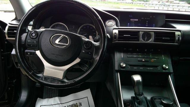 2015 LEXUS IS - Image 16