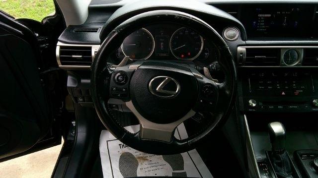 2015 LEXUS IS - Image 17