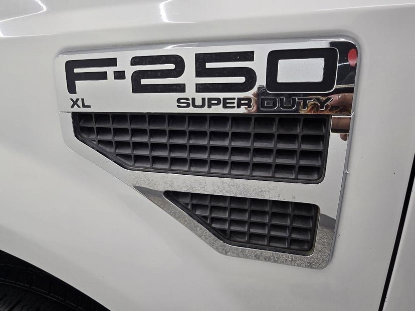 2010 FORD F-250 - Image 8