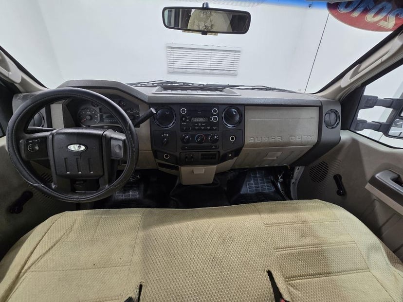 2010 FORD F-250 - Image 13