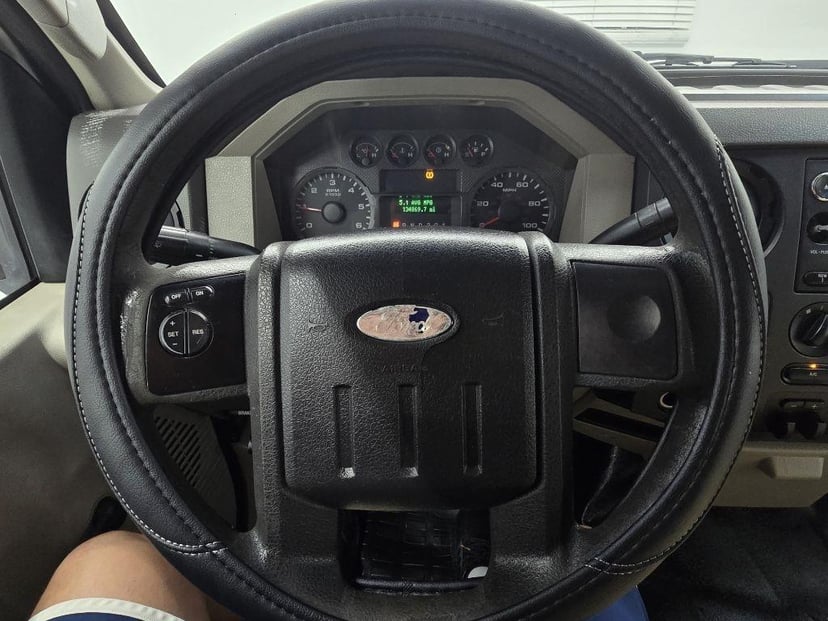 2010 FORD F-250 - Image 22