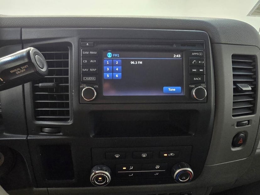 2017 Nissan NV - Image 16