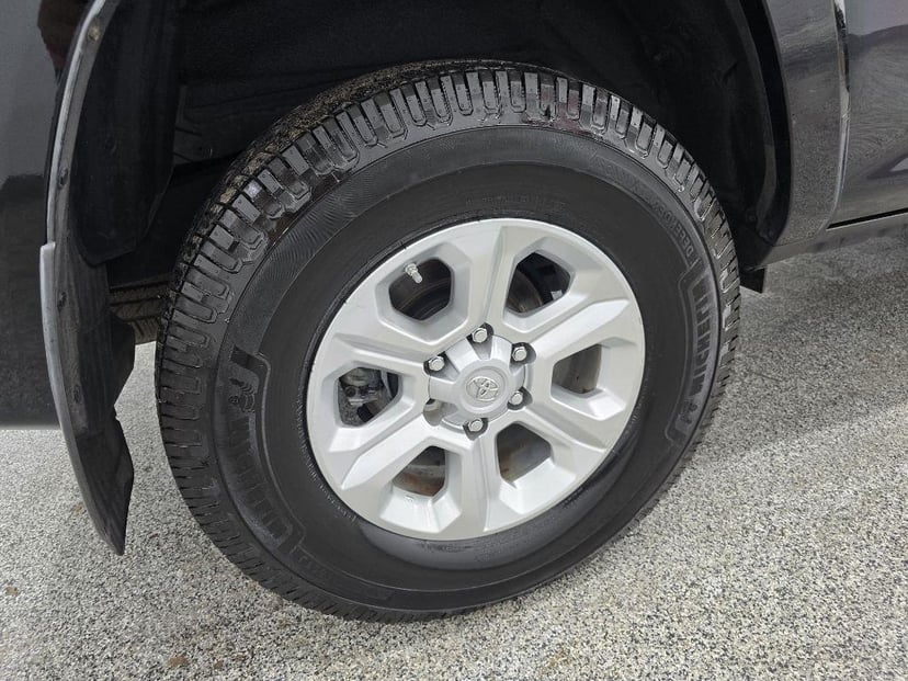 2015 TOYOTA 4Runner - Image 30